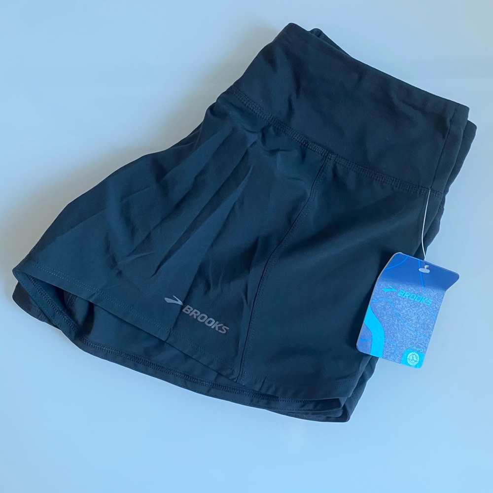Brooks 5” Chaser Black Running Shorts